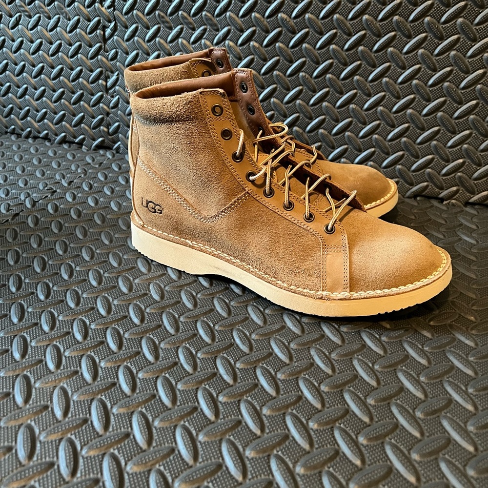 UGG Men's Suede Lace-Up Boots in Chestnut Brown